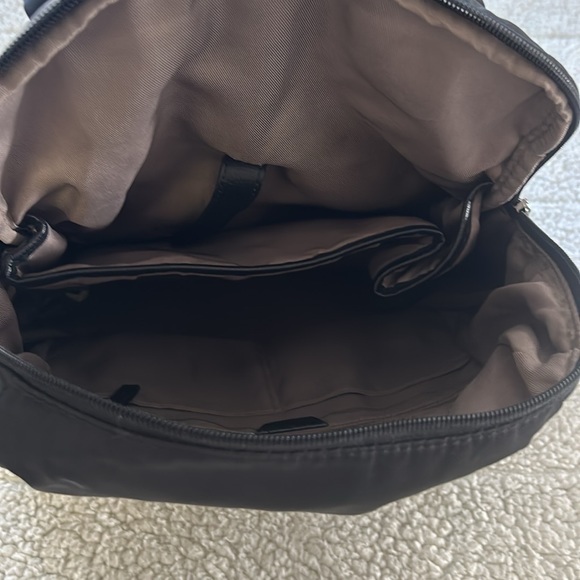Tutilo Nylon Backpack in excellent condition with laptop compartment - Picture 4 of 5